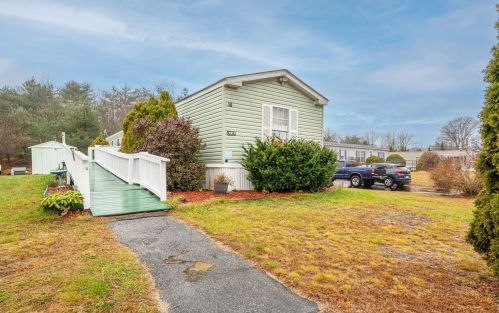 10 Welch Ln, Raymond, NH 03077-2640