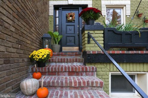 403 Rock Creek Church Rd, Washington, DC 20011-5941