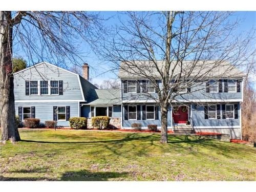 27 Fairlea Dr, Upper Stepney, CT 06468-2023