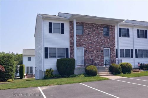 101 Scenery Ln, Providence, RI 02919-7514