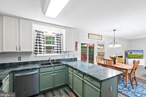 10100 Chatham Ct, Fredericksburg VA  22408-9566 exterior