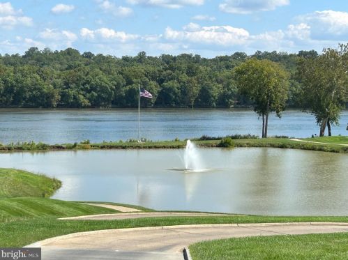 43530 Butler Pl, Leesburg VA 20176-7428 exterior