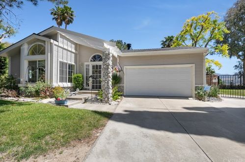 20070 Summit View Ct, Santa Clarita, CA 91351-5709