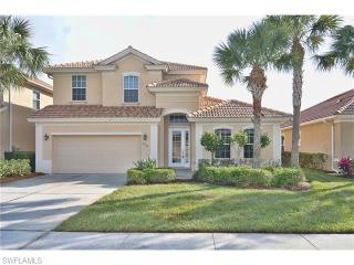 8287 Valiant Dr, Naples, FL 34104-6673
