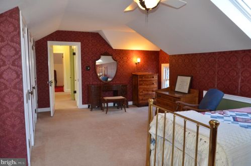 205 Lippincott Ave, Riverton NJ  08077-1309 exterior