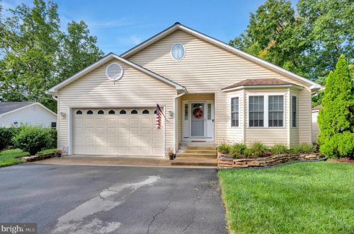 405 Constitution Blvd, Locust Grove, VA 22508-5169