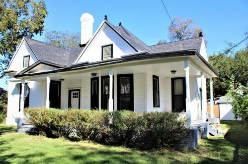 1813 Fuller St, Greenville TX  75401-3222 exterior