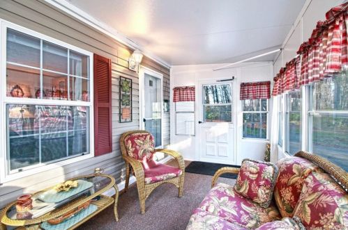 270 Boston Post Rd, Waterford, CT 06385-2009