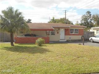 3260 66th Ter, Hollywood FL  33023-3891 exterior