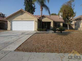 7409 Sandrinilla St, Bakersfield CA  93313-4413 exterior