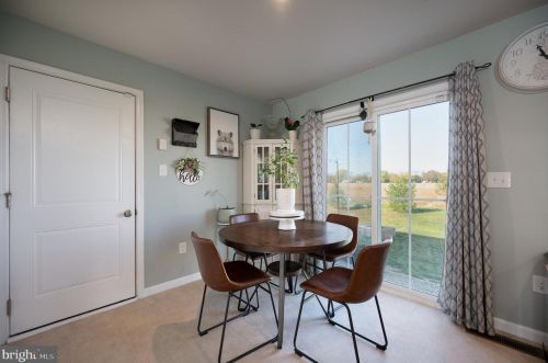 318 Bluecoat St, Dover DE  19901-8862 exterior