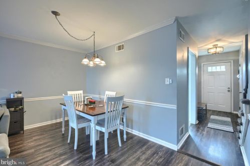 3 Fairfax Vlg, Harrisburg PA  17112-9557 exterior