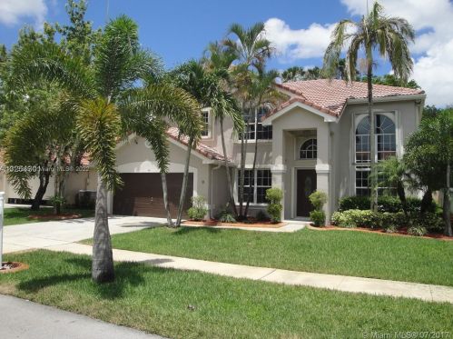 561 178th Way, Hollywood FL  33029-4105 exterior