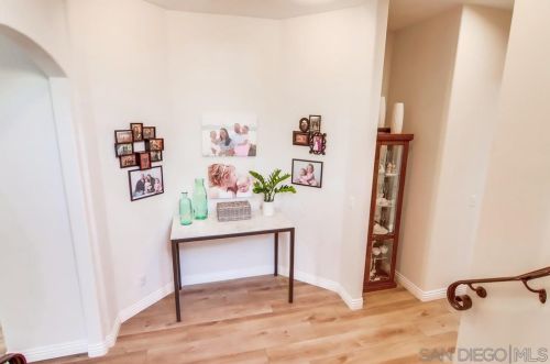 3160 Goldfinch St, San Diego CA 92103-2965 exterior