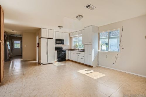 327 Taft Ave, El Cajon CA  92020-4623 exterior