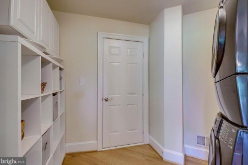 12664 Crabtree Falls Dr, Bristow VA  20136-2161 exterior
