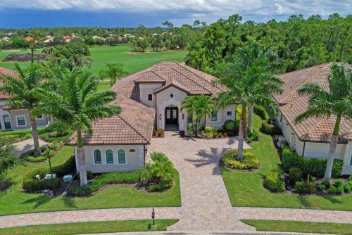 6653 Costa Cir, Naples FL 34113-1703 exterior