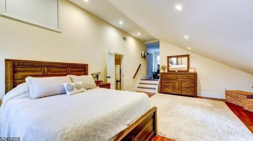 12 Hickory St, Cranford NJ  07016-3045 exterior