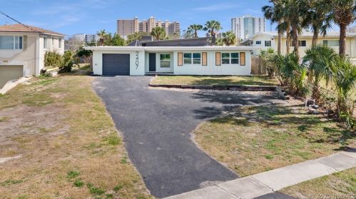 2407 Peninsula Dr, Daytona Beach FL  32118-5412 exterior