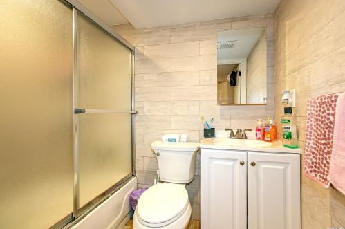 11581 Pkwy Dr, Floral Park NY  11003-3934 exterior