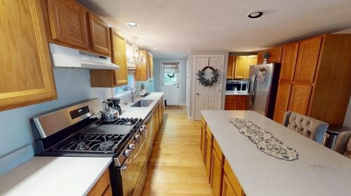 851 Worcester St, Wellesley MA 02481-4561 exterior