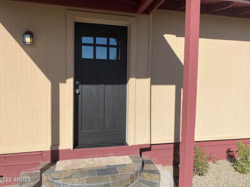 1212 43rd Pl, Phoenix, AZ 85008-5402