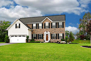 94 Woodgreen Dr, Pittsford, NY 14534-9464