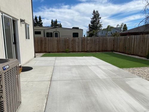 1916 Pine Meadow Dr, Santa Rosa CA  95403-1584 exterior
