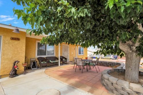 16576 Kayuga St, Victorville, CA 92395-9511