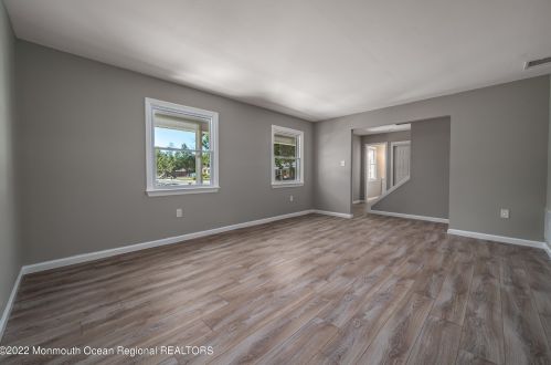 520 Wynnewood Rd, Lacey NJ  08731-1531 exterior