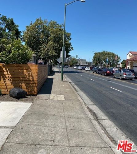 1422 98th Ave, Oakland CA  94603-2502 exterior