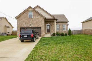 946 Silty Dr, Clarksville, TN 37042-8763