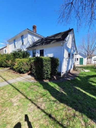 136 Main St, Coventry, RI 02816-5728
