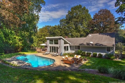 71 High Point Rd, Westport CT  06880-3910 exterior