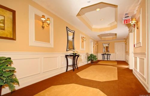 410 Westchester Ave, Rye Brook NY  10573-3605 exterior