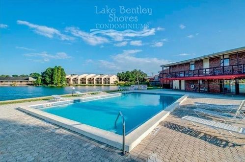 1920 Edgewood Dr, Lakeland FL  33803-3469 exterior