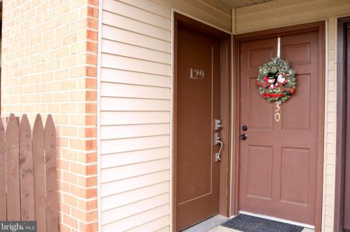129 Lancaster Est, Mount Joy PA  17552-1710 exterior