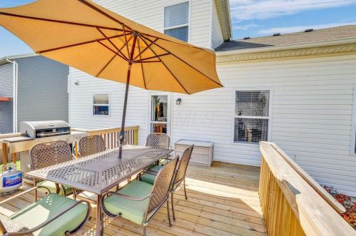 1565 Roscommon Dr, Pataskala OH  43062-7018 exterior