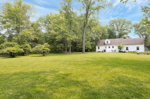20 Olmstead Ln, Ridgefield, CT 06877-5508