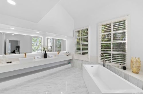 24215 Park Granada, Calabasas CA  91302-2530 exterior