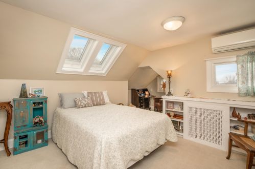 4779 Larkin St, Milwaukee WI 53211-1151 exterior