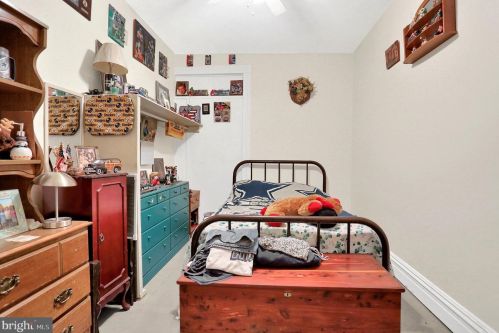 30 Eichelberger St, Hanover PA 17331-1333 exterior