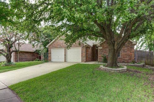 4500 Gila Bend Ln, Fort Worth, TX 76137-6152
