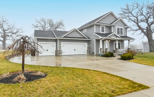 710 Meadow Ct, Twin Lakes, WI 53181-9180