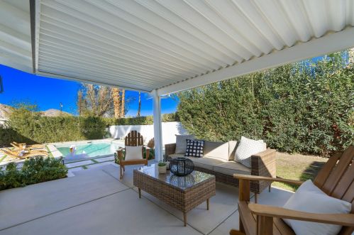 52190 Avenida Diaz, La Quinta CA  92253-3226 exterior