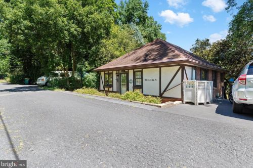 5755 Hillside Ln, Navy Sup Dpt, PA 17050-2063