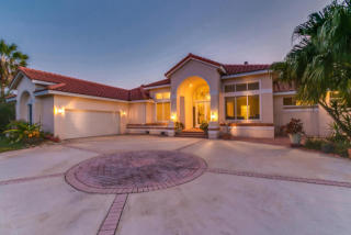 4572 Canard Rd, Melbourne, FL 32934-8551