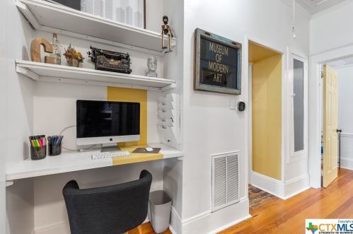 1708 Main St, Georgetown TX 78626-7924 exterior