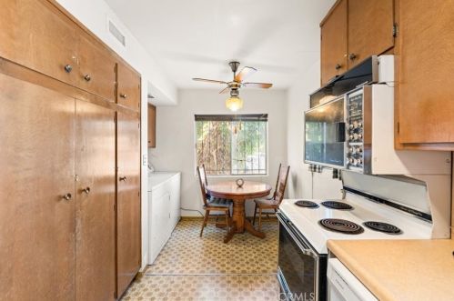 4419 South St, Lakewood CA  90712-1149 exterior