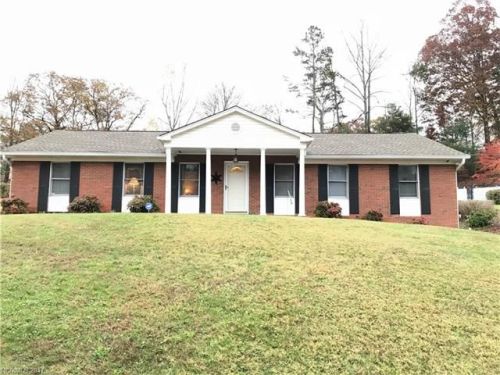 27 Vista Dr, Biltmore Lake, NC 28715-9608